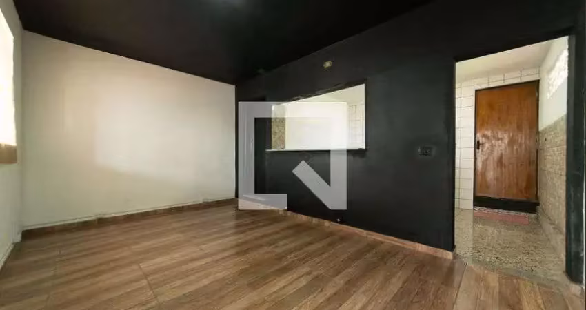 Casa com 1 quarto para alugar na Rua Caramuru, Colônia, Ribeirão Pires
