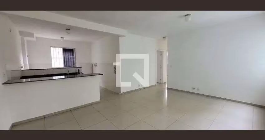 Apartamento com 3 quartos para alugar na Avenida Juiz Marco Túlio Isaac, Chácaras, Betim