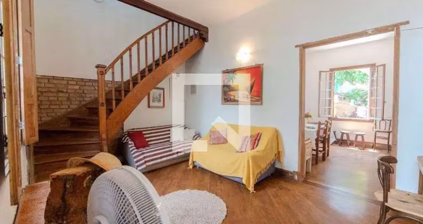 Casa com 2 quartos para alugar na Rua Jardim Francisco Marcos, Bela Vista, São Paulo