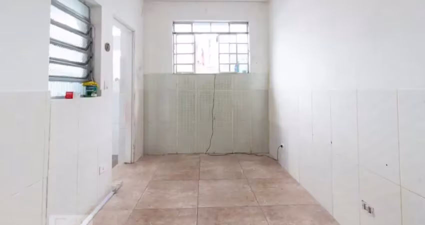 Casa com 2 quartos para alugar na Rua Júlio Rebollo Perez, Butantã, São Paulo