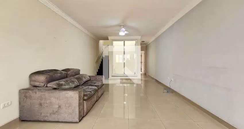 Casa com 3 quartos para alugar na Rua Una do Prelado, Vila Gea, São Paulo