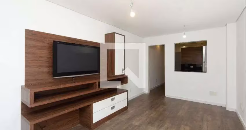 Casa com 2 quartos para alugar na Alameda dos Nhambiquaras, Moema, São Paulo