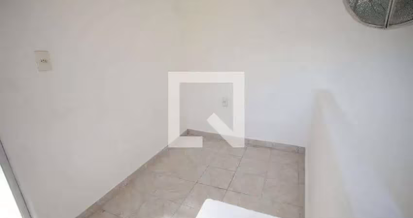 Casa com 1 quarto para alugar na Rua Lagolândia, Taquara, Rio de Janeiro