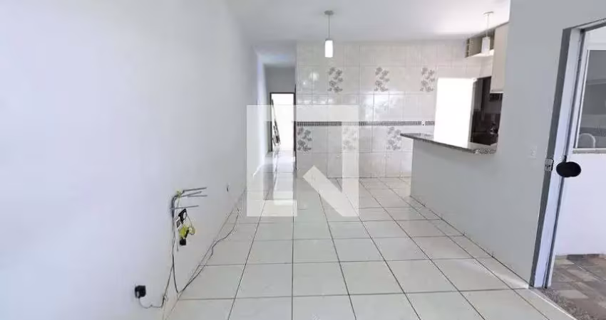 Casa para aluguel - parque tremendao, 2 quartos,  75 m² - goiânia