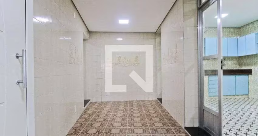 Casa com 2 quartos para alugar na Avenida Deputado Emílio Carlos, Casa Verde, São Paulo