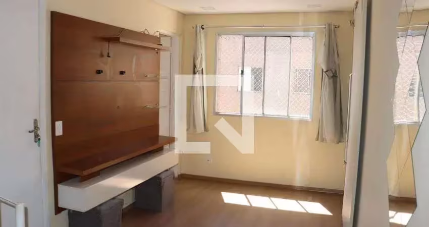 Cobertura com 3 quartos para alugar na Avenida Tore Albert Munck, Centro, Cotia