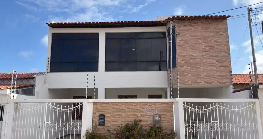 Casa no orlando dantas - próxima a praça dário nunes