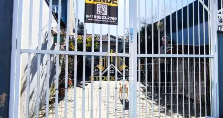 Oportunidade casa geminada planta baixa semi mobiliado bairro espinheiro