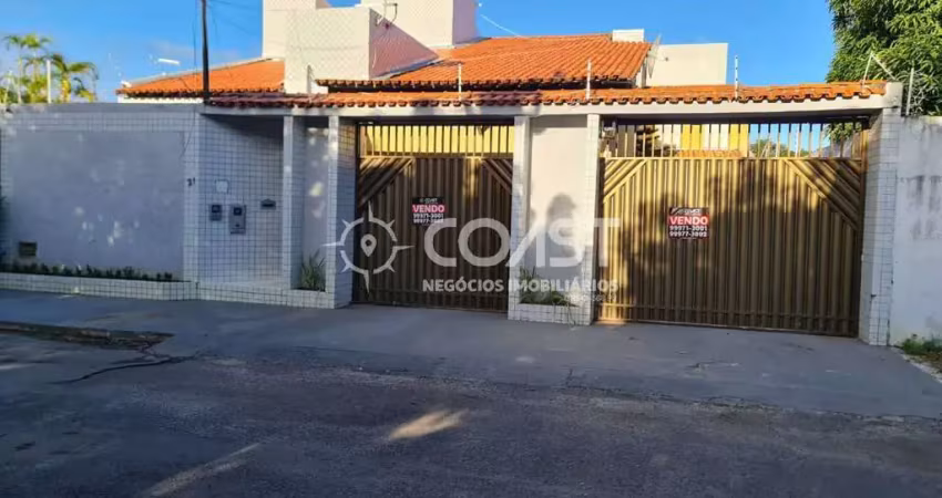 Vendo excelente casa comercial na melhor localização da farolândia.
