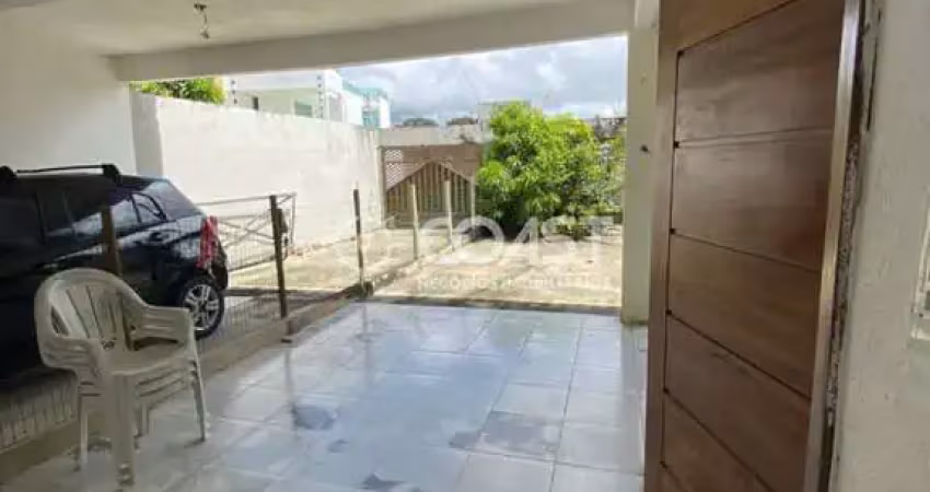 Vendo excelente casa com 3/4 sendo 2 suítes – próximo ao shopping praia sul