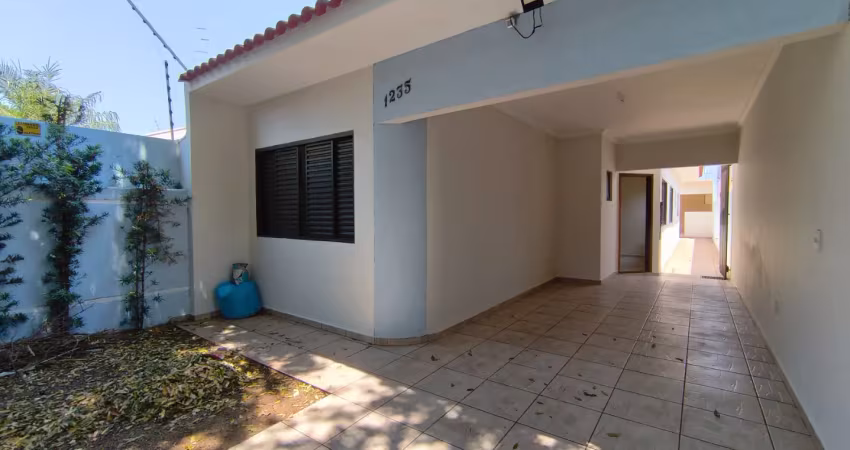 Casa em rua comercial em maringá, parque residencial cidade nova