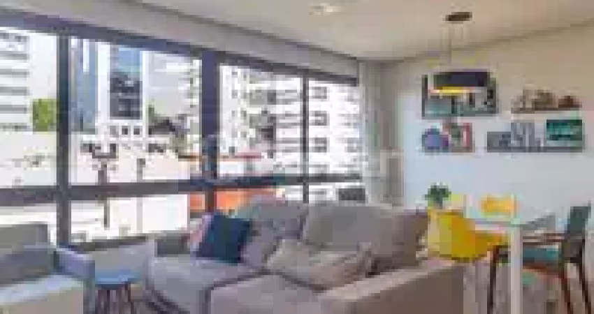Vende-se- impecável imóvel de 2 dormitórios, suíte e box na rua carlos von koseritz