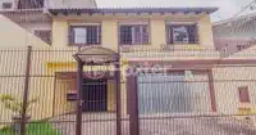 Ampla casa com 4 suítes, 4 vagas de estacionamento - bairro chácara das pedras