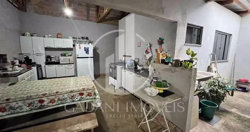 Casa com 4 quartos à venda na Rua dos Pessegueiros, 1, Jardim Celeste, Sinop