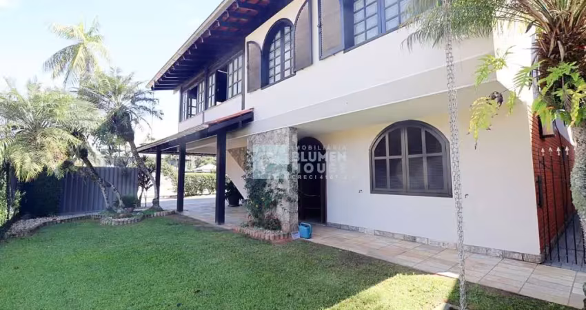 Casa em condomínio fechado com 6 quartos à venda no Vorstadt, Blumenau 