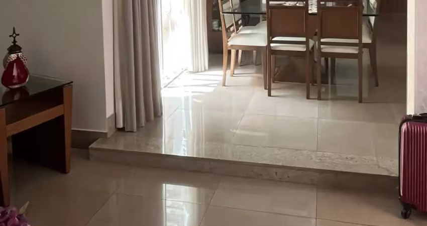 Belíssimo sobrado a venda localização privilegiada  vigilato pereira