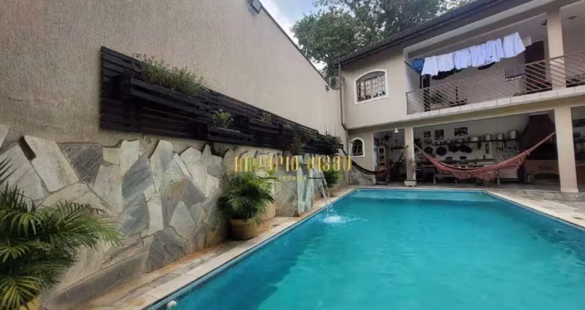 Sobrado com 3 dormitórios sendo uma suíte no bairro jardim medina poa/sp
