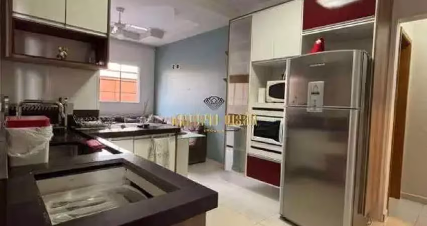 Casa térrea a venda ,3 dormitórios sendo 1 suíte,móveis planejados,2 vagas de garagem , vila di cesar,mogi das cruzes