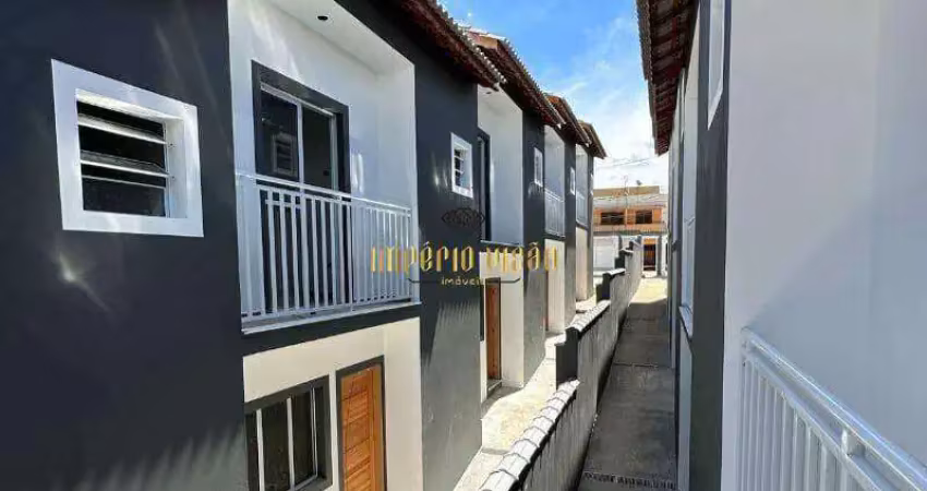 Sobrado à venda com 2 dormitórios, sendo 2 suítes no condomínio villagio caramuru 8 - suzano - sp