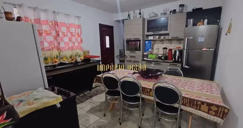 Sobrado à venda com 4 dormitórios, 2 cozinhas e quintal amplo no jardim varam - suzano - sp