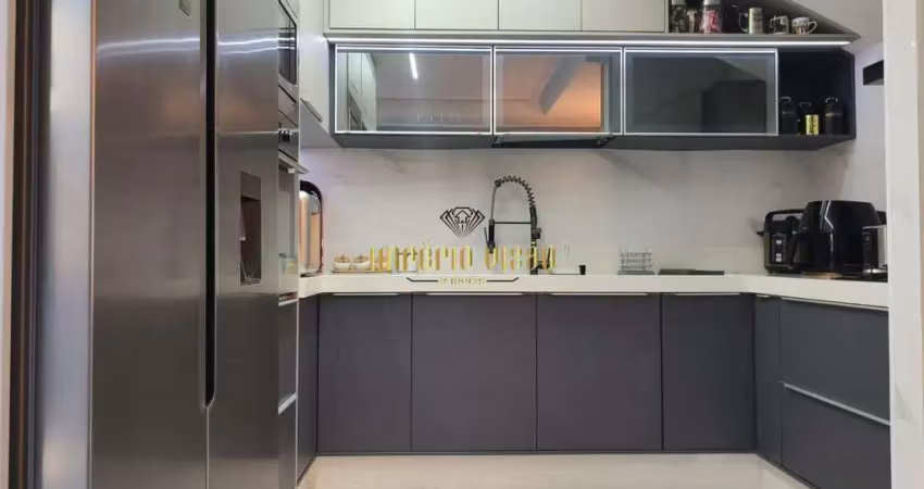 Sobrado à venda com 3 dormitórios, sendo 1 suíte e área gourmet com churrasqueira no condomínio villa europa no bairro jardim carlos cooper-suzano-sp
