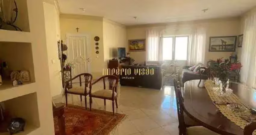 Casa para aluguel com 3 suítes, cozinha, quintal amplo e 8 vagas de garagem no bairro vila oliveira - mogi das cruzes - sp