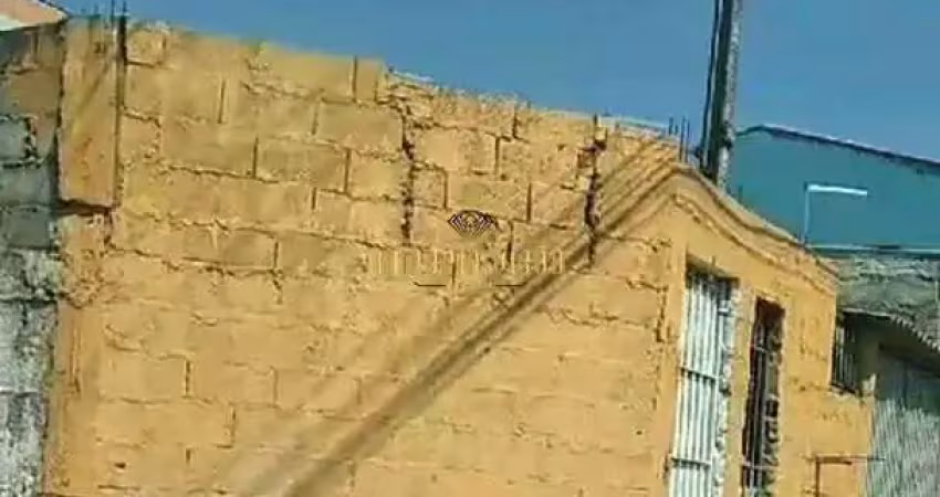 Casa à venda com 2 dormitórios e amplo quintal - casa branca - suzano - sp