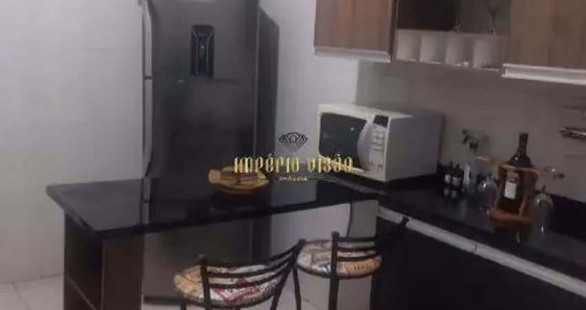 Sobrado à venda com 3 dormitórios e quintal amplo no bairro jardim dos ipês - suzano-sp.