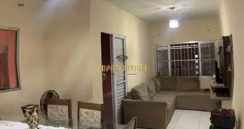 Casa com 3 dormitórios e área gourmet à venda no centro de poá-sp
