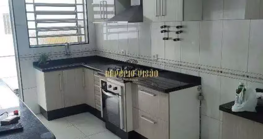 Casa à venda com 2 dormitórios e área gourmet com churrasqueira no bairro vila figueira - suzano - sp
