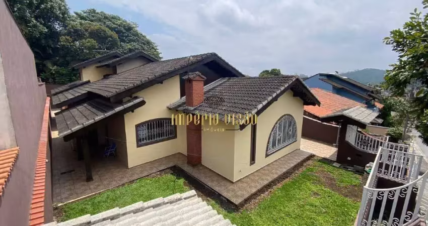Casa de alto padrão com 4 dormitórios à venda no centro de ribeirão pires-sp.