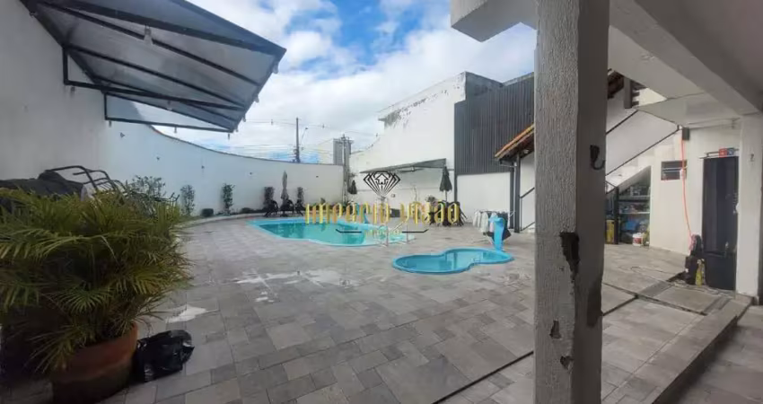 Sobrado à venda de 3 dormitórios no jardim quaresmeira em suzano - sp