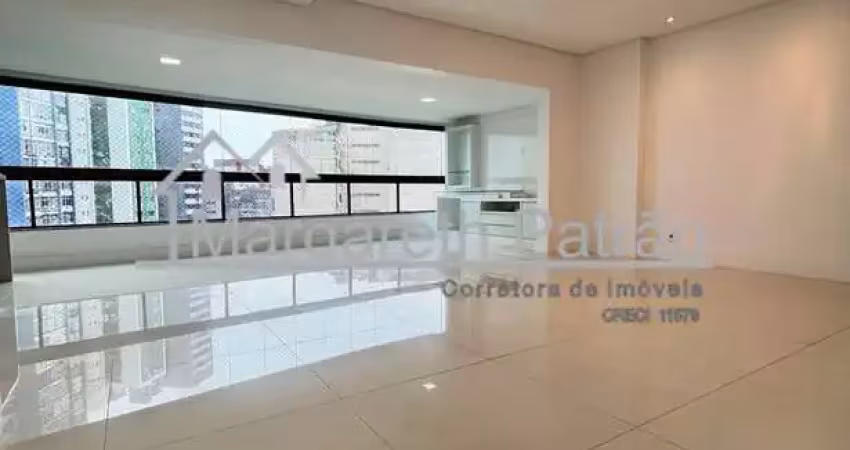 Apartamento de luxo com 4 suítes no corredor da vitória, na mansão torre barcelona.