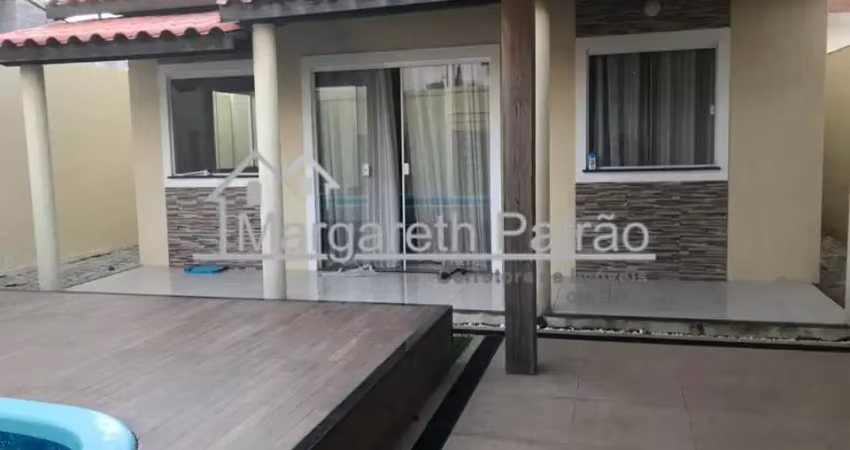 Casa térrea de 03 quartos com suíte nascente no condominio portal de arembepe