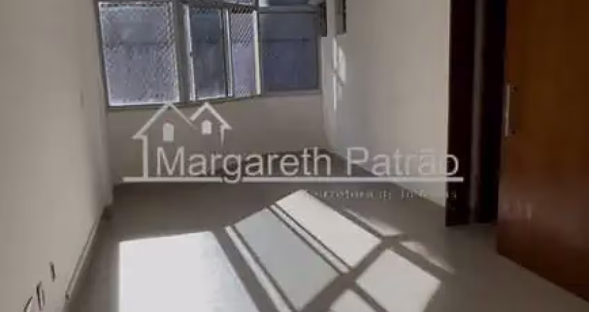 Apartamento 2 quartos com dependência, espaçoso e confortável a poucos passos da orla de armação.