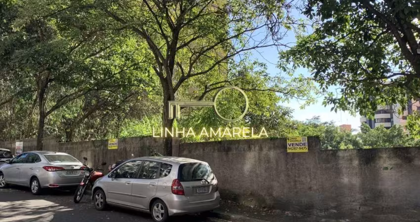 Excelente terreno à venda, grande, bem localizado e com estudo para prédio residencial