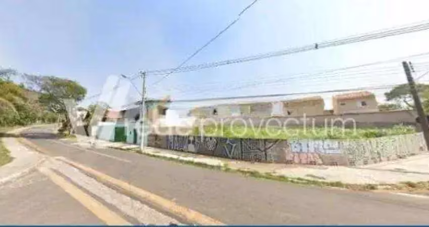 Terreno à venda na Rua Cyrênia Arruda Camargo, s/n°, Parque São Quirino, Campinas