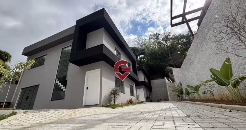 Casa condomínio exclusivo na freguesia – 150m², 4q (3 suítes), alto padrão!