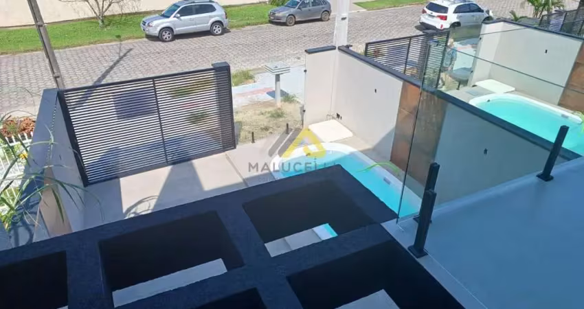 Casa com 3 quartos à venda na Avenida Paraná, 382, Centro, Guaratuba