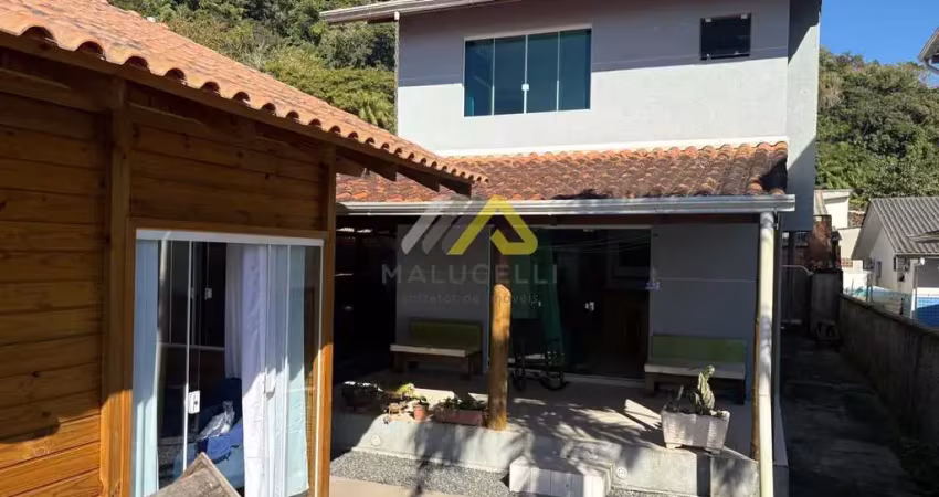 Sobrado com vista para o mar na praia do caieiras em guaratuba.