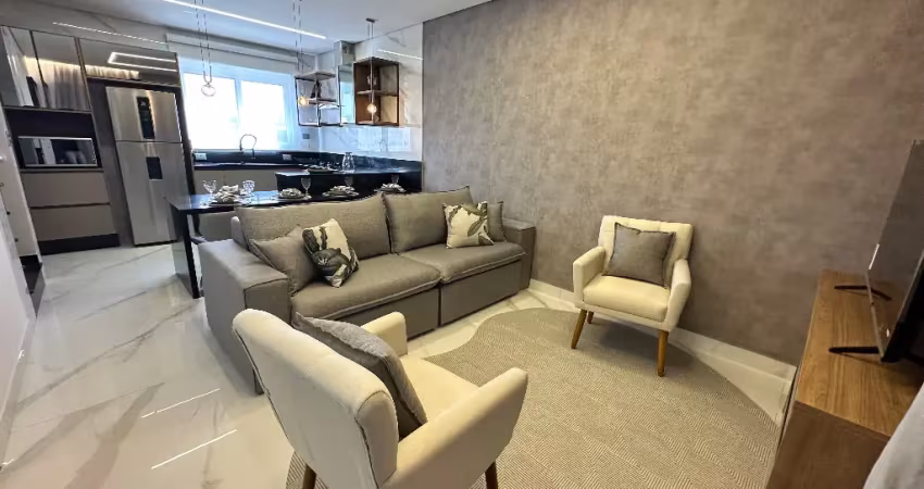 Sobrados triplex novo 2 e 3 suítes na guilhermina / pg