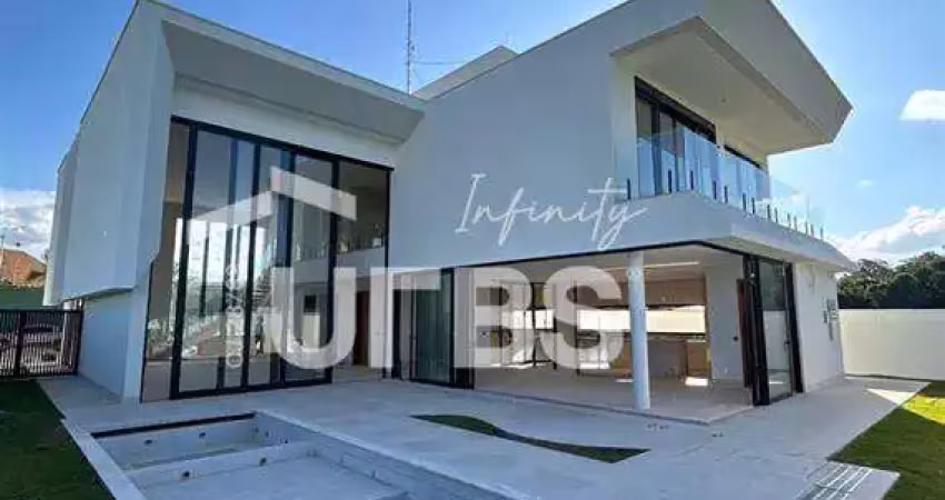 Casa em condomínio fechado com 5 quartos à venda na Rua CN17, Parque Cidade, Goiânia