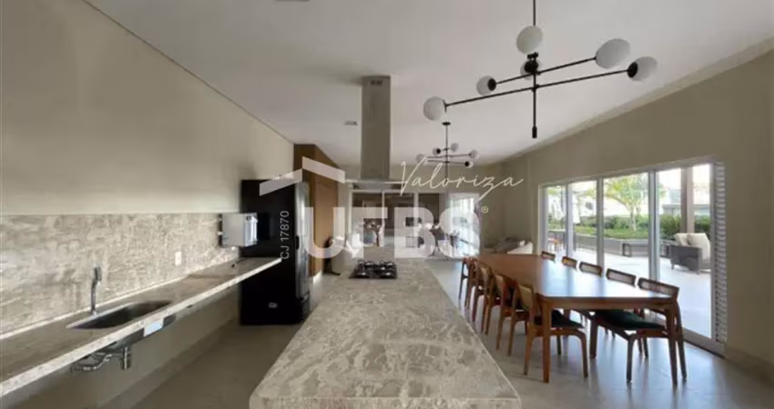 Apartamento com 3 quartos à venda na Avenida PL 3, Park Lozandes, Goiânia