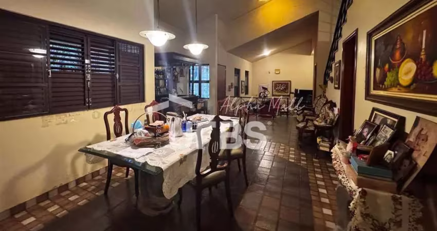 Casa com 4 quartos à venda na Rua 258, Setor Coimbra, Goiânia
