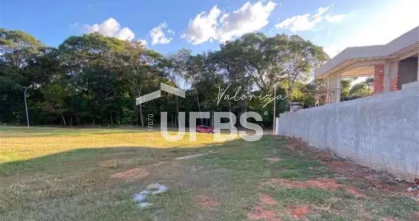 Lote à venda no jardins frança – 495 m² frente para mata
