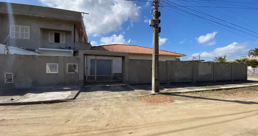 Casa ampla e com renda extra no bairro santo antônio de pádua – tubarão/sc