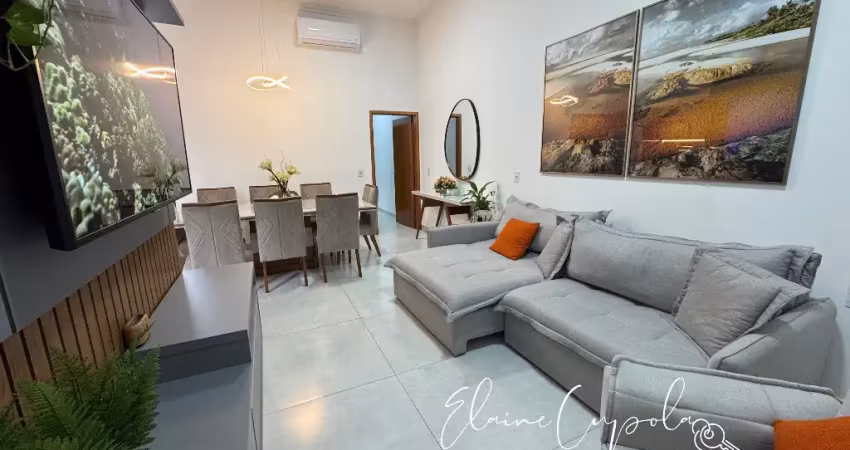 Casa novinha a venda! com 3 quartos, com armários planejados e ar condicionado na sala