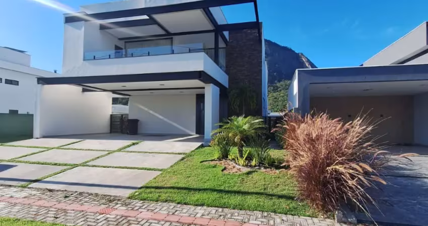 Excelente casa no condomínio terras alphaville maricá !!!
