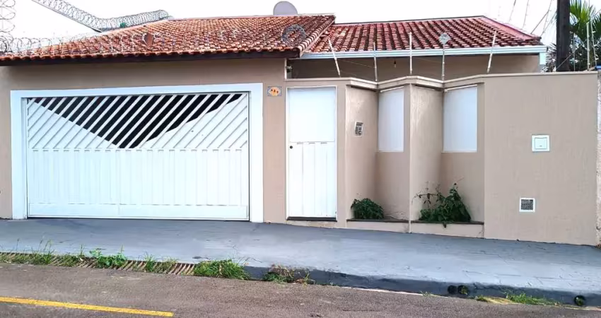 Deslumbrante casa tipo para venda em prolongamento jardim doutor antônio petráglia com 3 quartos, sendo 1 suíte, 183m²