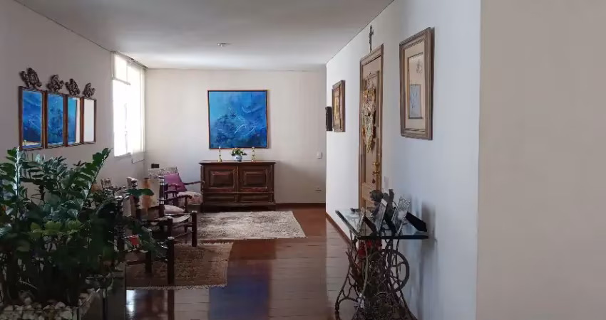 Apartamento, jardim paulista, rua tranquila e arborizada, 188 m2, 3 quartos, 2 vagas